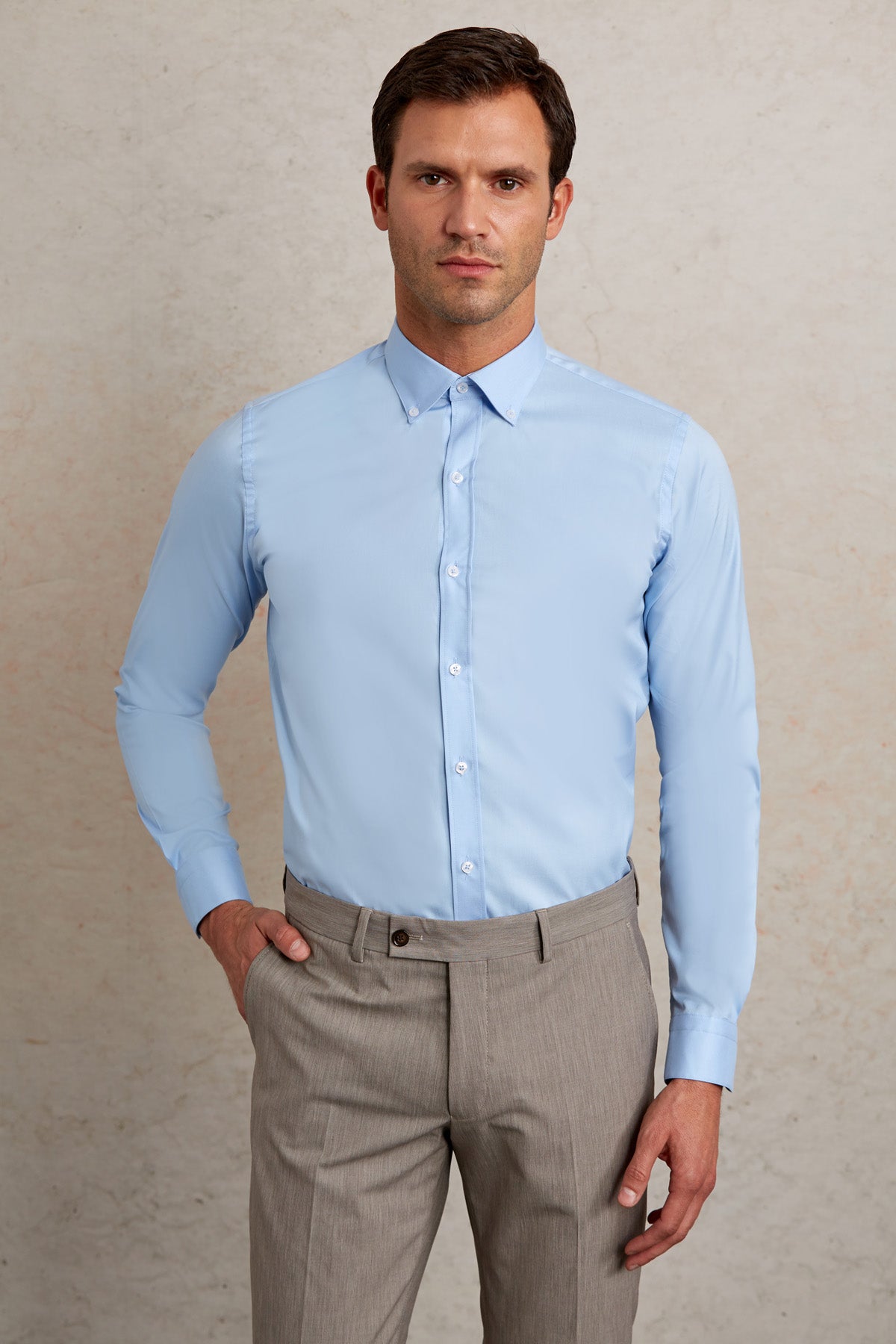 Comfort Fit Plain Button-Down Cotton Light Blue Casual