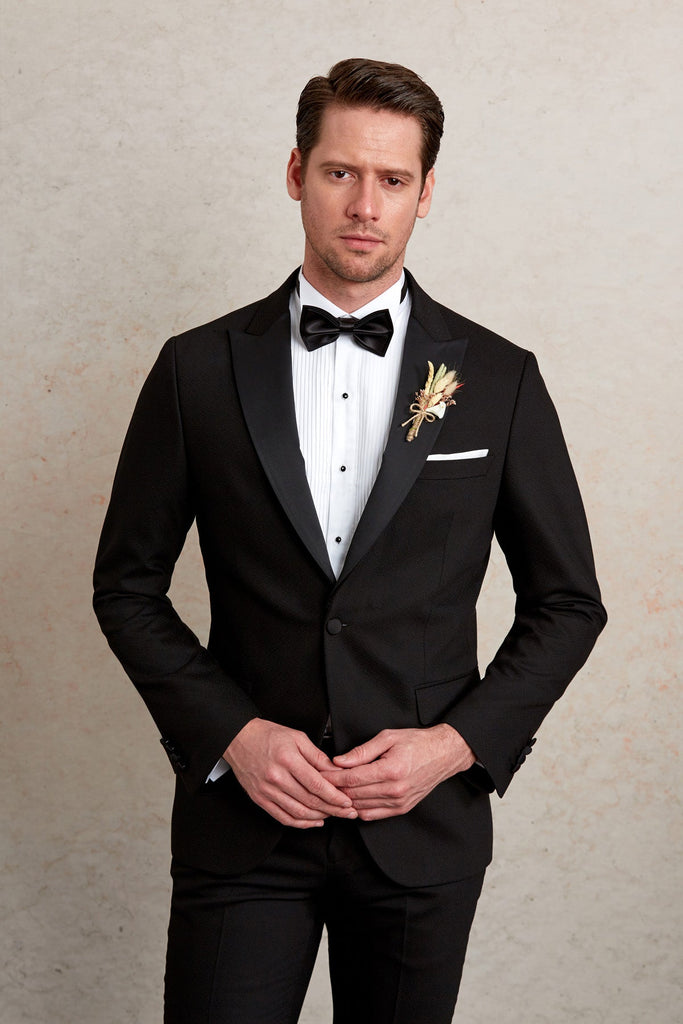 Muscle Fit Release Peak Lapel Patterned Black Classic