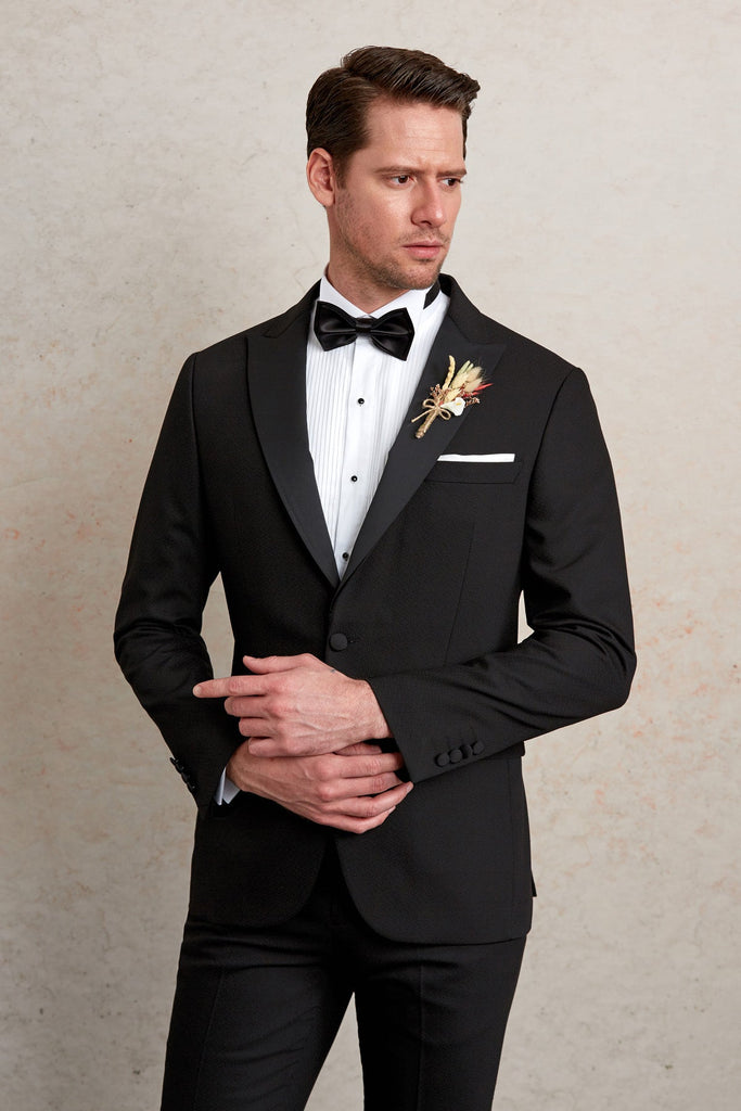 Muscle Fit Release Peak Lapel Patterned Black Classic