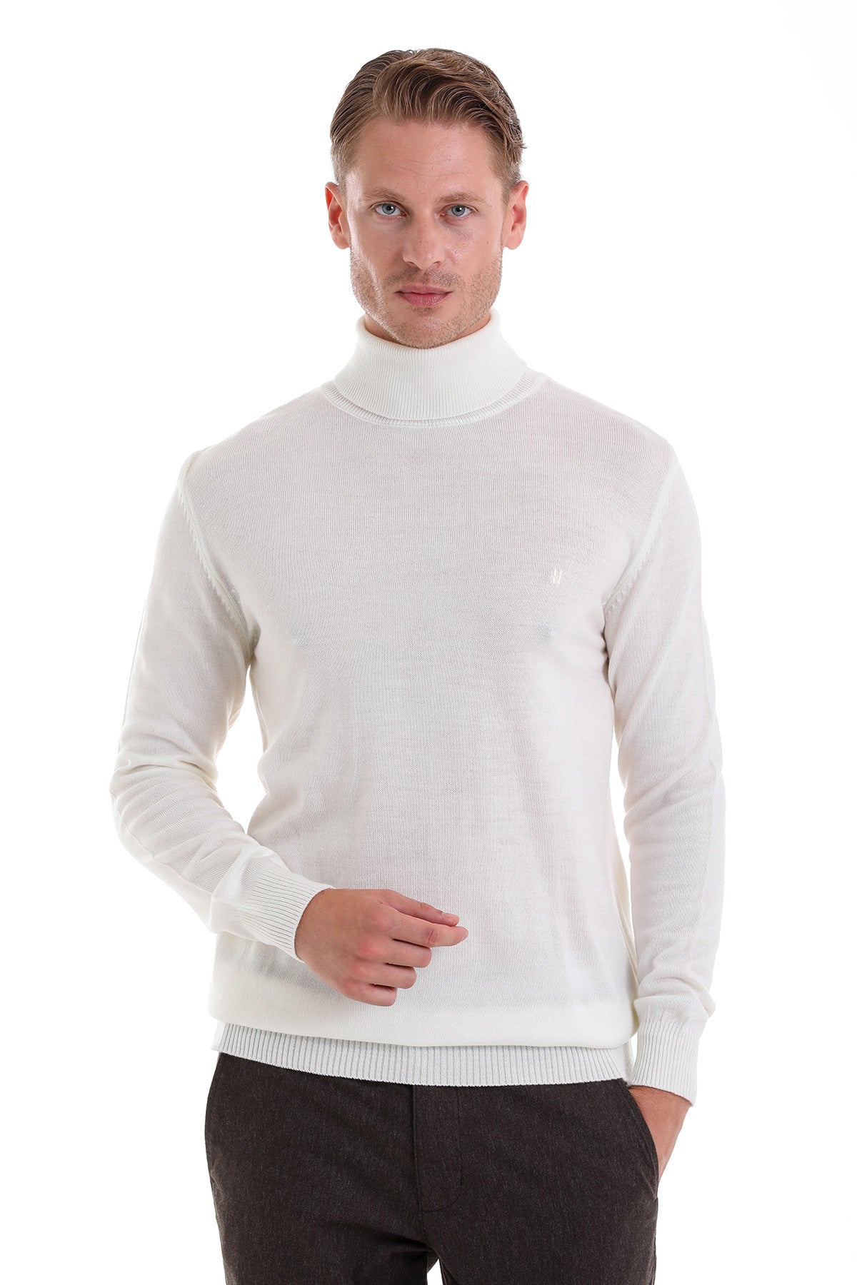 Regular Fit Basic Plain Ecru Turtleneck Sweater - SAYKI