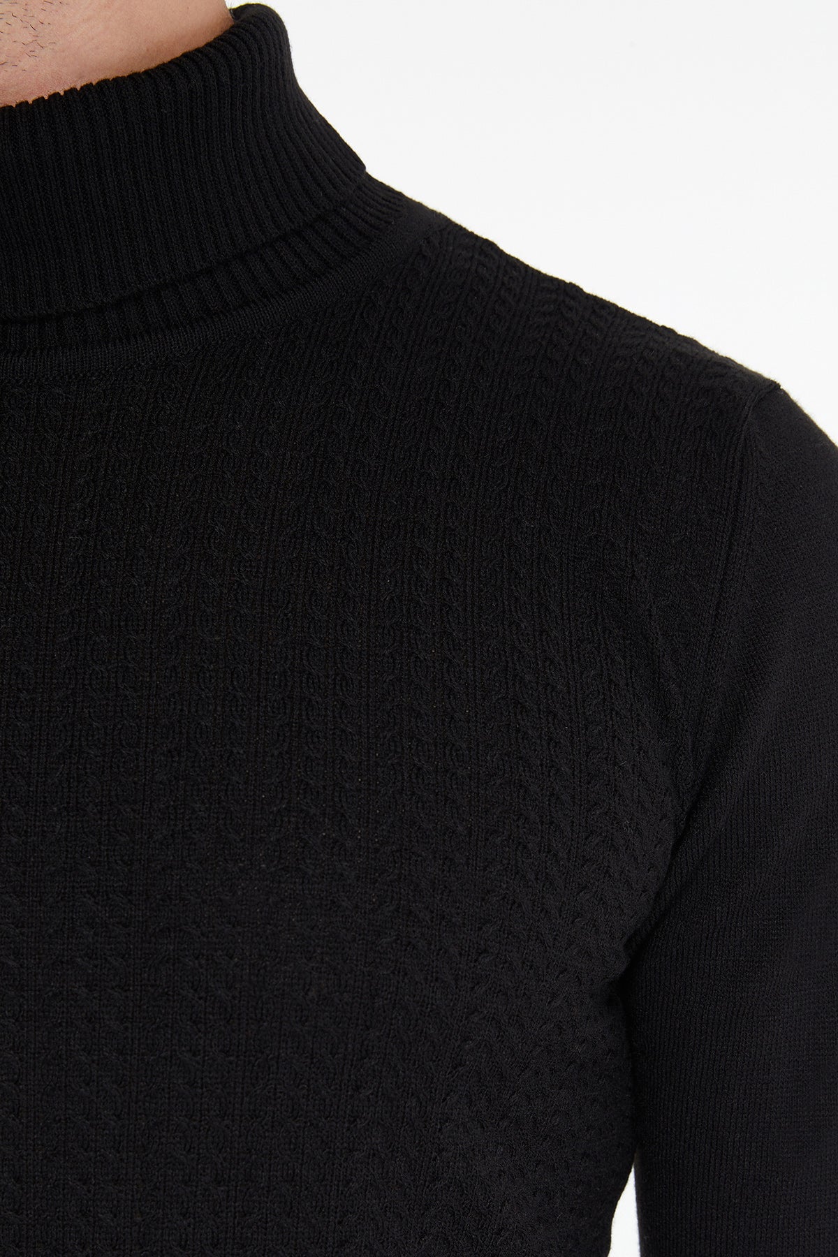 Regular Fit Black Turtleneck Sweater - MIB