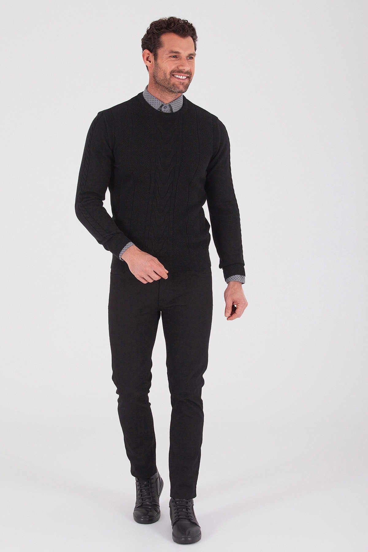 Regular Fit Plain Cotton Blend Grey Crewneck Sweater Black