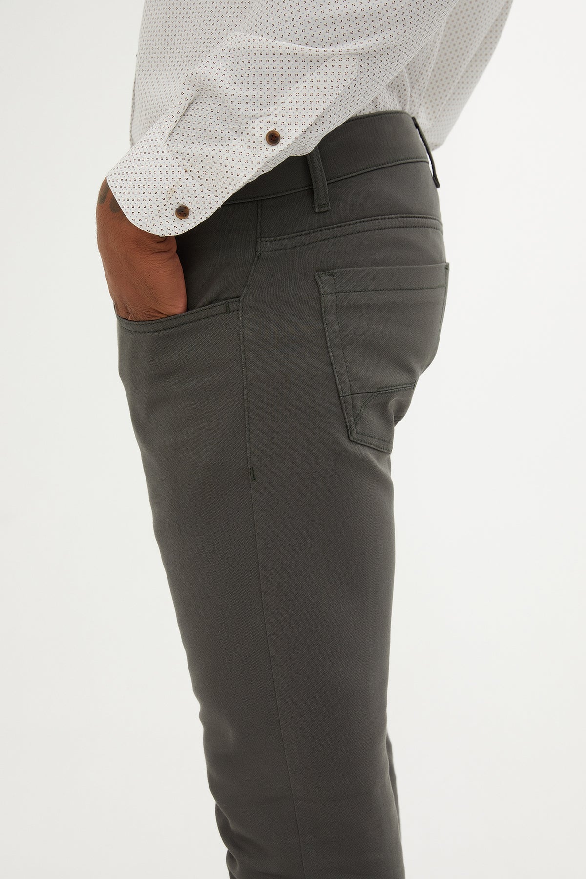 Slim Fit 5 Pocket Low Waist Unpleated Cotton Black Casual Pants - – Sayki