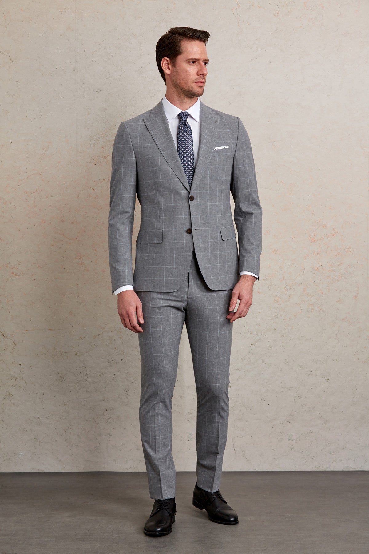 Slim Fit Gray Peak Lapel Windowpane Wool Blend Classic Suit