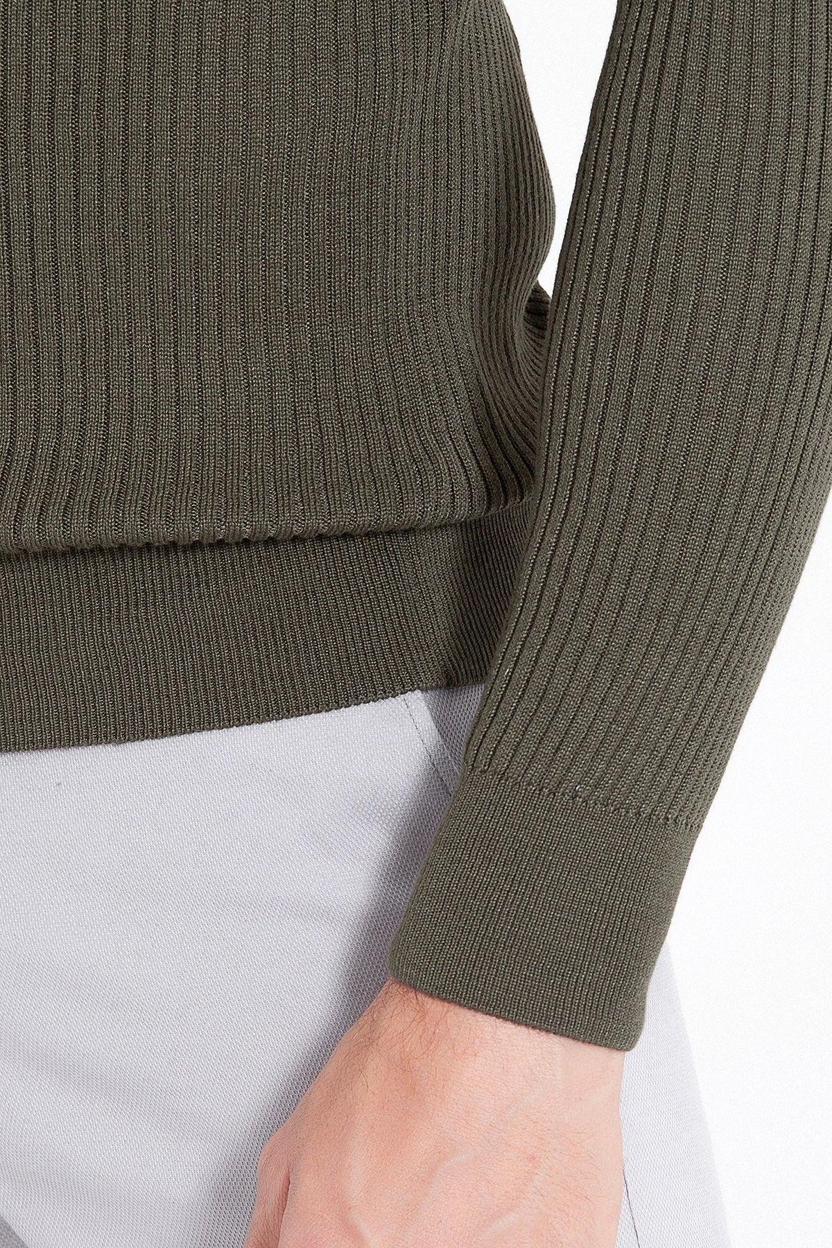 Slim Fit Khaki Turtleneck Sweater - SAYKI