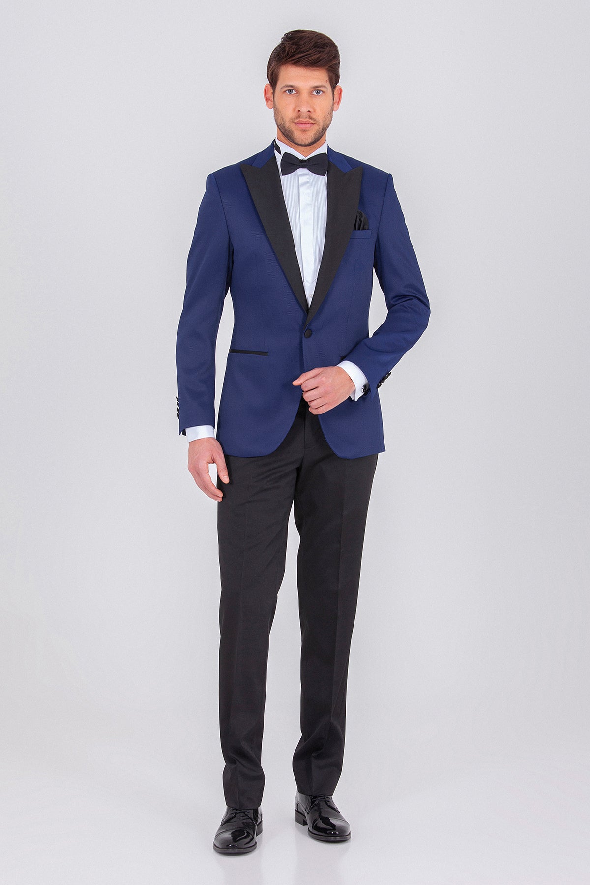 Slim Fit Navy Release Peak Lapel Classic Tuxedo - MIB