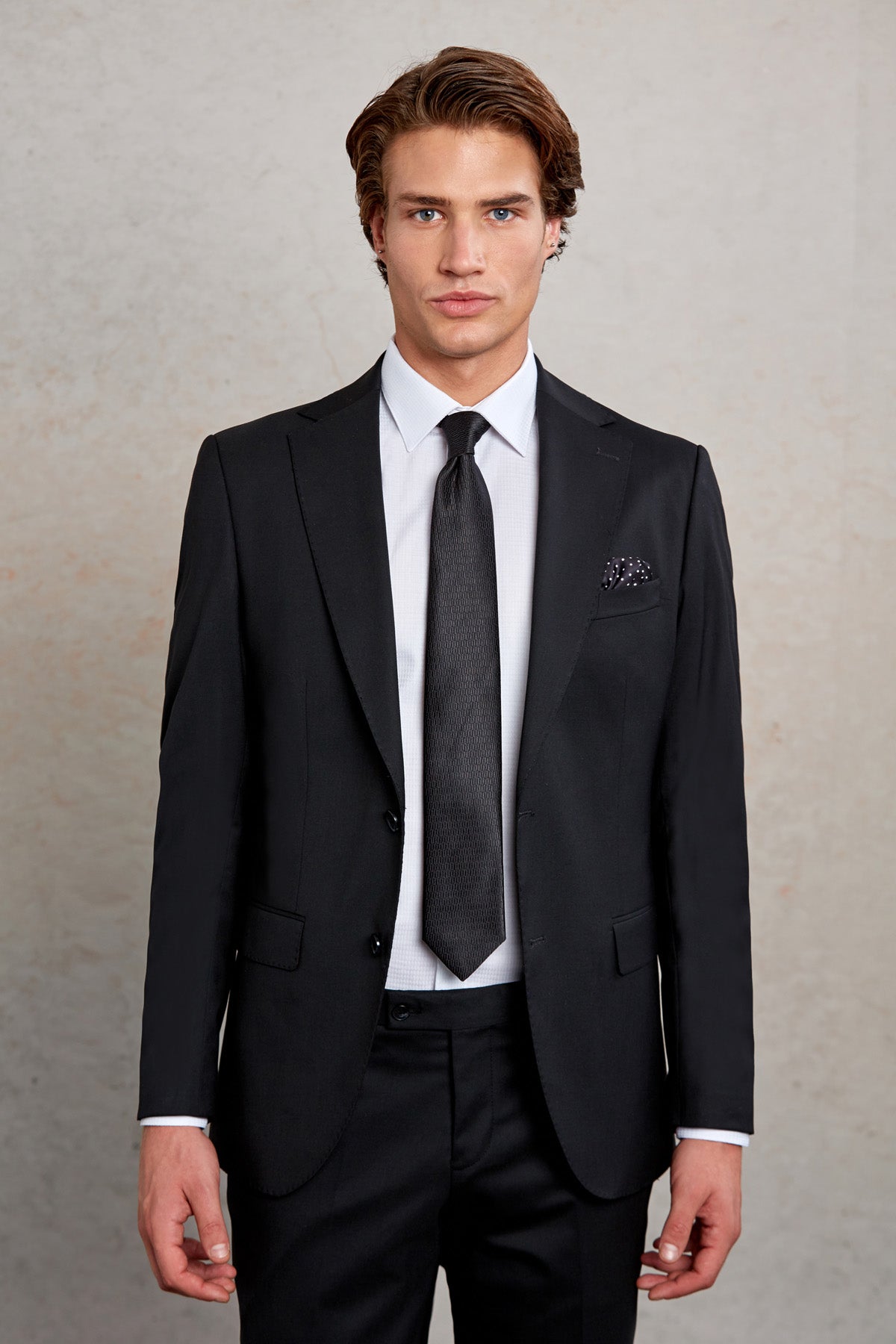 Slim Fit Notch Lapel Plain Black Wool Blend Classic Suit