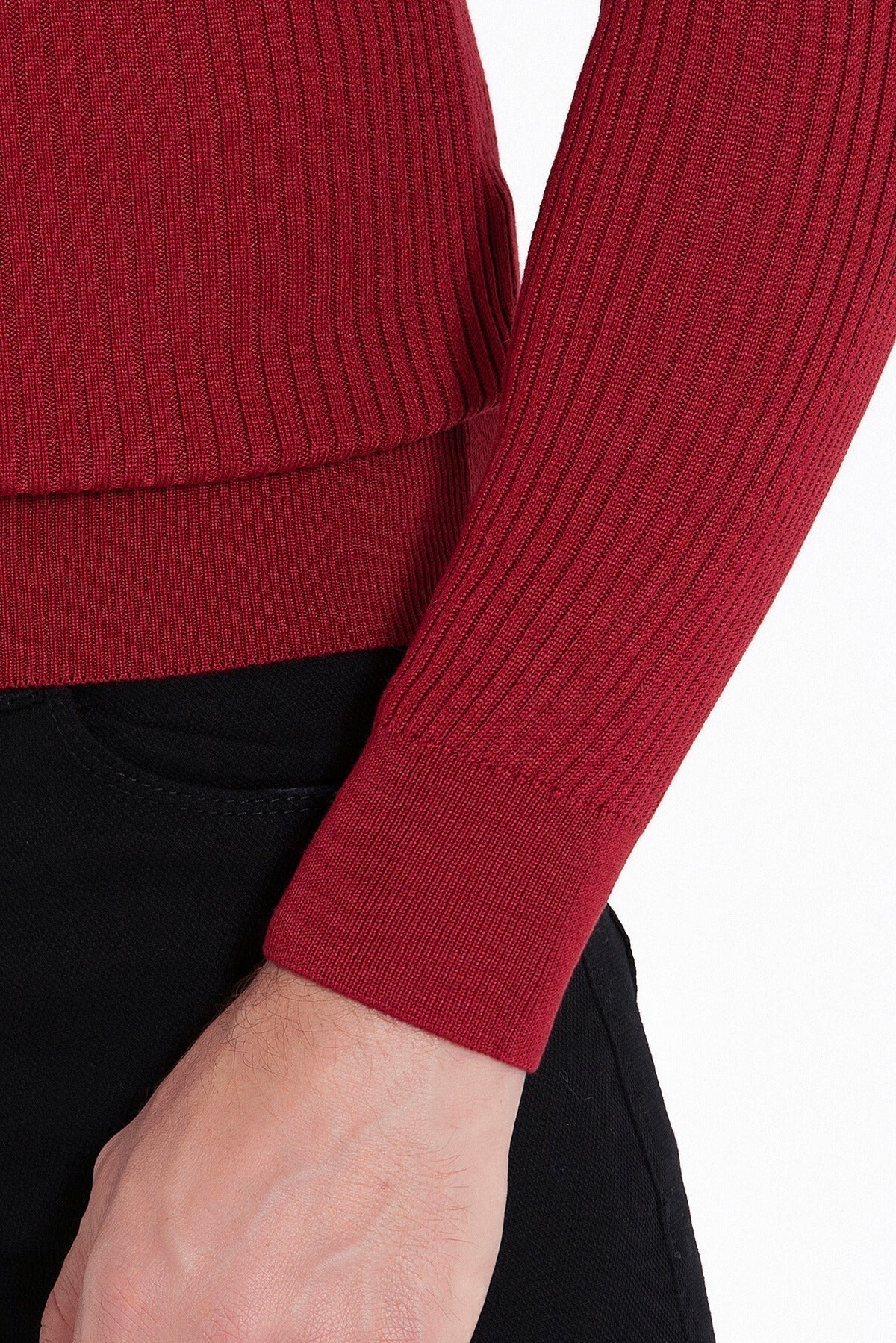 Slim Fit Red Turtleneck Sweater - SAYKI